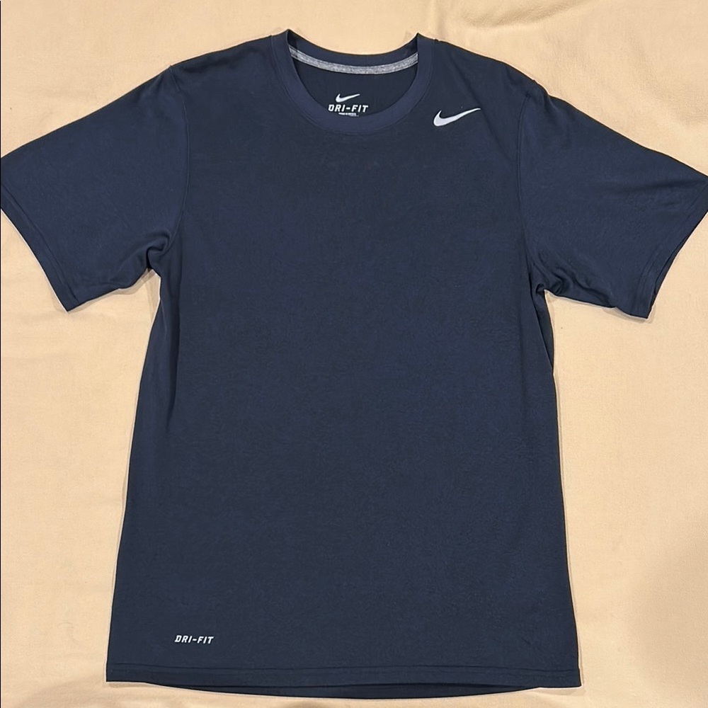 NWOT Men’s Nike Dri-Fit Navy Blue Short Sleeve Tee